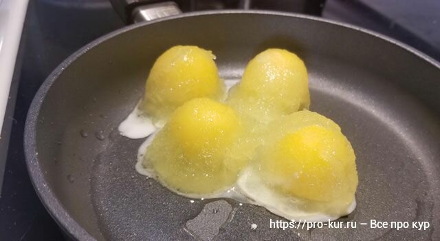 Замораживание яиц на зиму – хранение и применение в кулинарии, советы и видео 🥚😂🐔