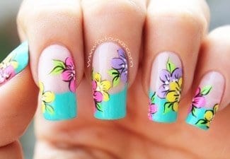 Цветочные мотивы на ногтях — фото 57