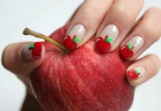 Ягоды и фрукты на ногтях - фото 7