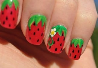Ягоды и фрукты на ногтях - фото 1