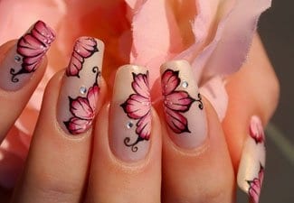 Цветочные рисунки на ногтях - фото 17