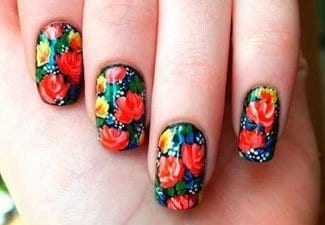 Цветочные мотивы на ногтях — фото 5