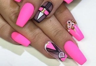 Розовый маникюр на длинных ногтях - фото 23