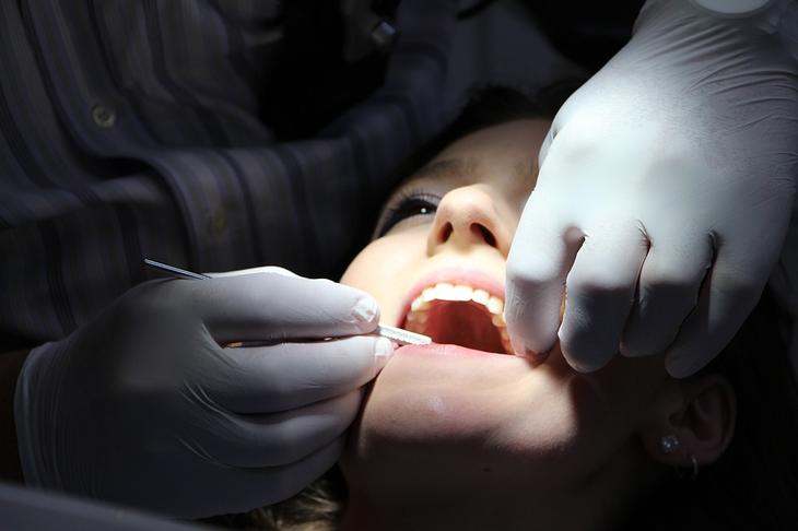 Как сделать зубы белее без отбеливания
