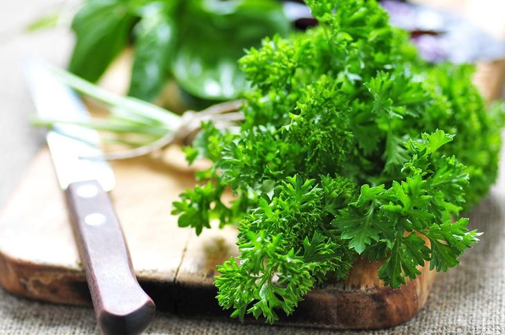 7 простых зеленых овощей, которые помогут похудеть естественным путем