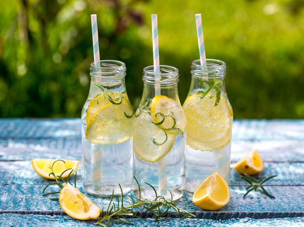 9 причин начать пить воду с лимоном