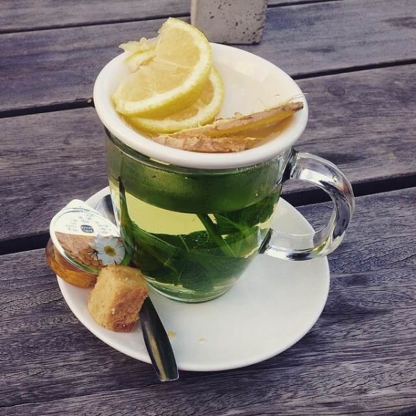 Рецепты чая из ромашки и имбиря – польза и вред для здоровья
