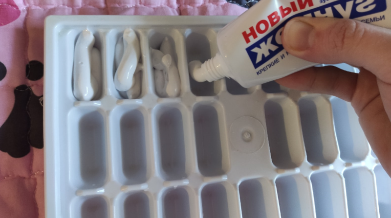 Налила зубную пасту в формочки для льда и заморозила. Жалею, что раньше так не делала